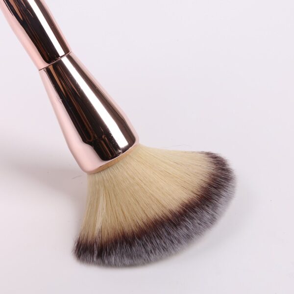 all over powder brush - Image 5